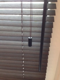 готовые деревянные жалюзи