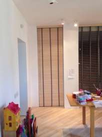 деревянные жалюзи фотографии