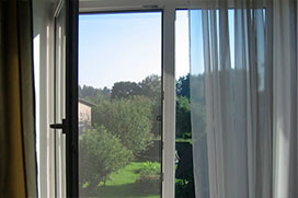 москитные сетки на окна